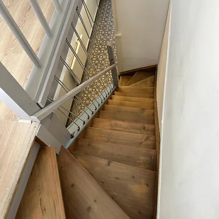 Le Soixante Dix Sept *